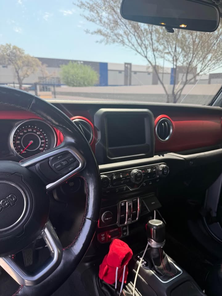 2020 Jeep Gladiator · Rubicon Pickup 4D 5 ft (photo 6) — photo 6