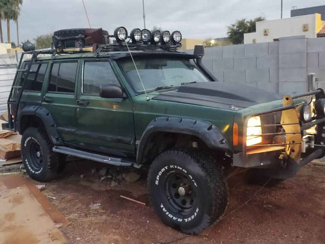 2001 Jeep Cherokee · Sport 4D — photo 2