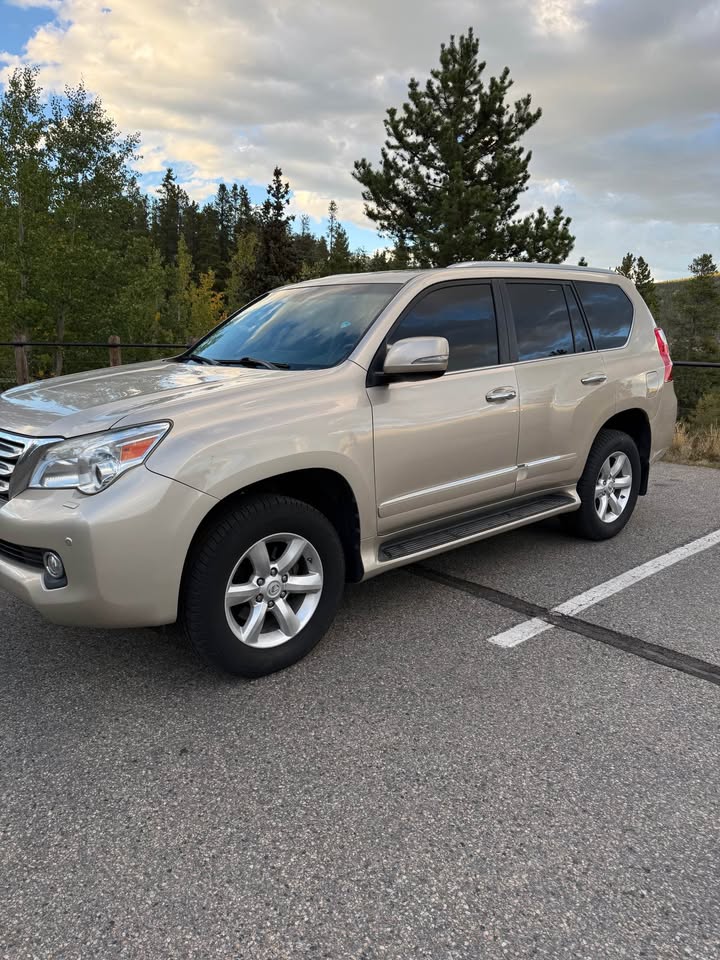 2010 Lexus GX · GX 460 Premium Sport Utility 4D in Breckenridge, CO (photo 11) — photo 11