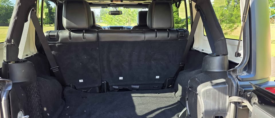 2014 Jeep Wrangler Unlimited · Rubicon (JK) Sport Utility 4D in Portland, OR (photo 8) — photo 8