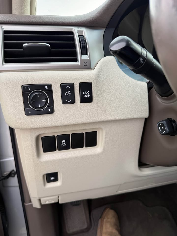 2010 Lexus GX · GX 460 Luxury Sport Utility 4D in Show Low, AZ (photo 8) — photo 8