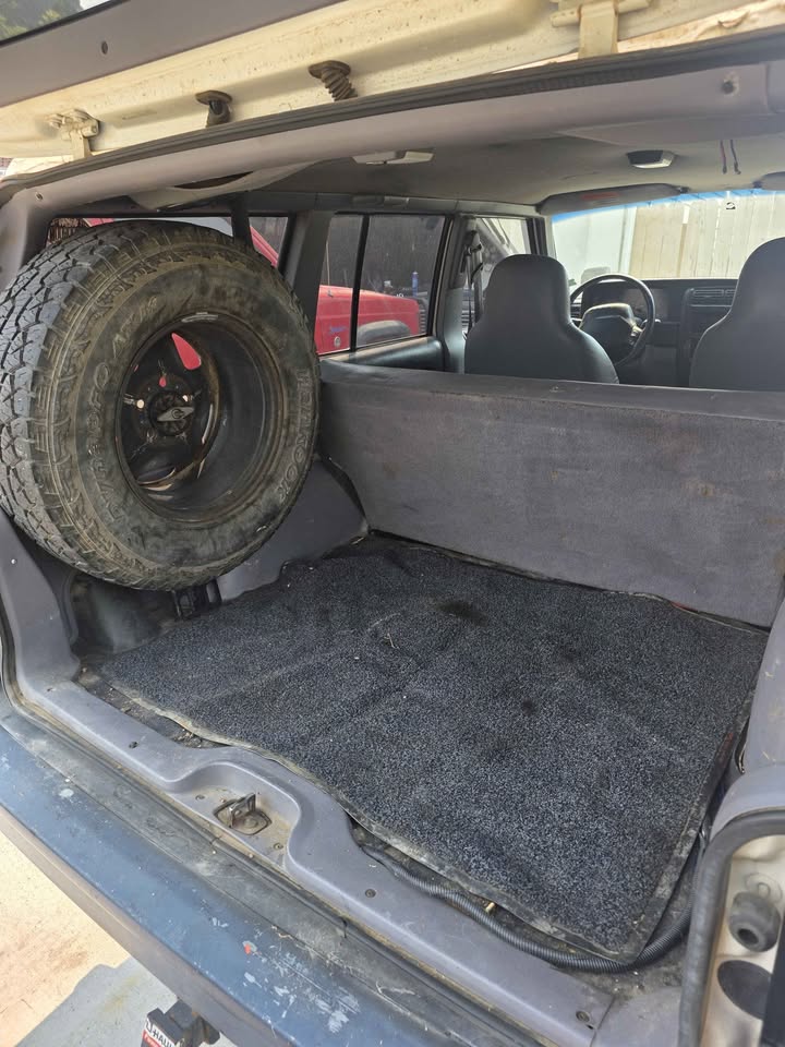 1997 Jeep Cherokee · Sport 4D in Nampa, ID (photo 11)