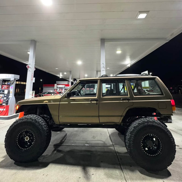 1998 Jeep Cherokee · Classic Sport Utility 4D — photo 3