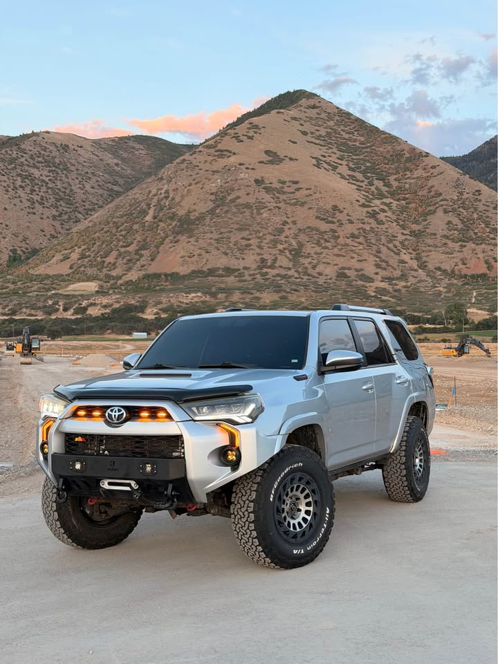 2014 Toyota 4Runner · Trail Premium Sport Utility 4D (photo 4) — photo 4