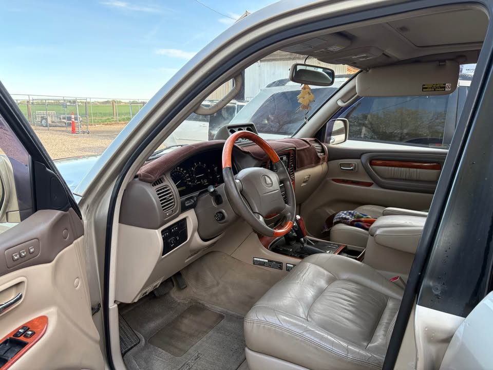 2000 Lexus LX · LX 470 Sport Utility 4D in Nampa, ID (photo 6) — photo 6