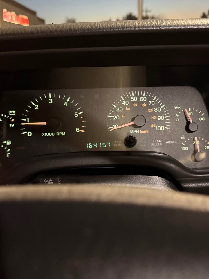2001 Jeep Cherokee · Sport 4D in Dallas, TX (photo 5) — photo 5