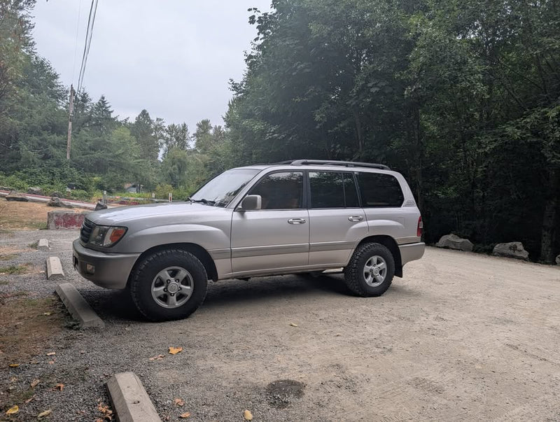 2000 Toyota Land Cruiser in Renton, WA (photo 4) — photo 4