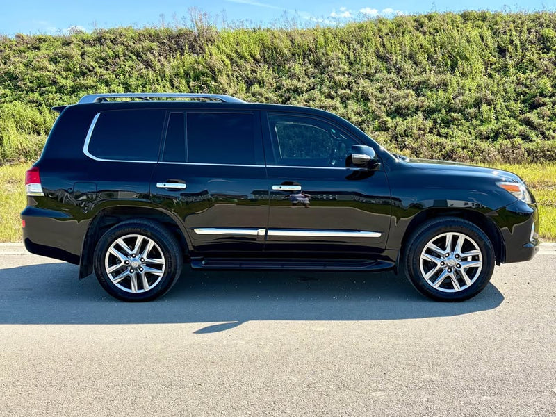 Lexus LX 570 clean , private owner in Wheaton, IL (photo 5) — photo 5