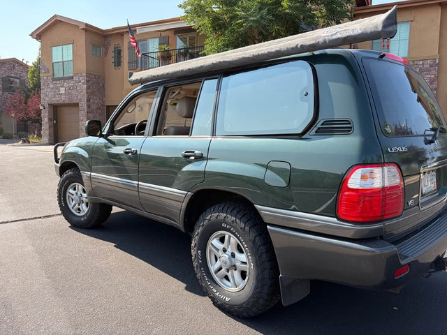 1999 Lexus lx 470 — photo 2