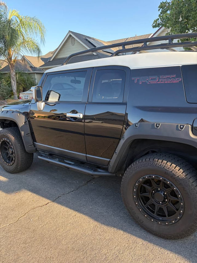 2010 Toyota FJ Cruiser · Sport Utility 2D — photo 3