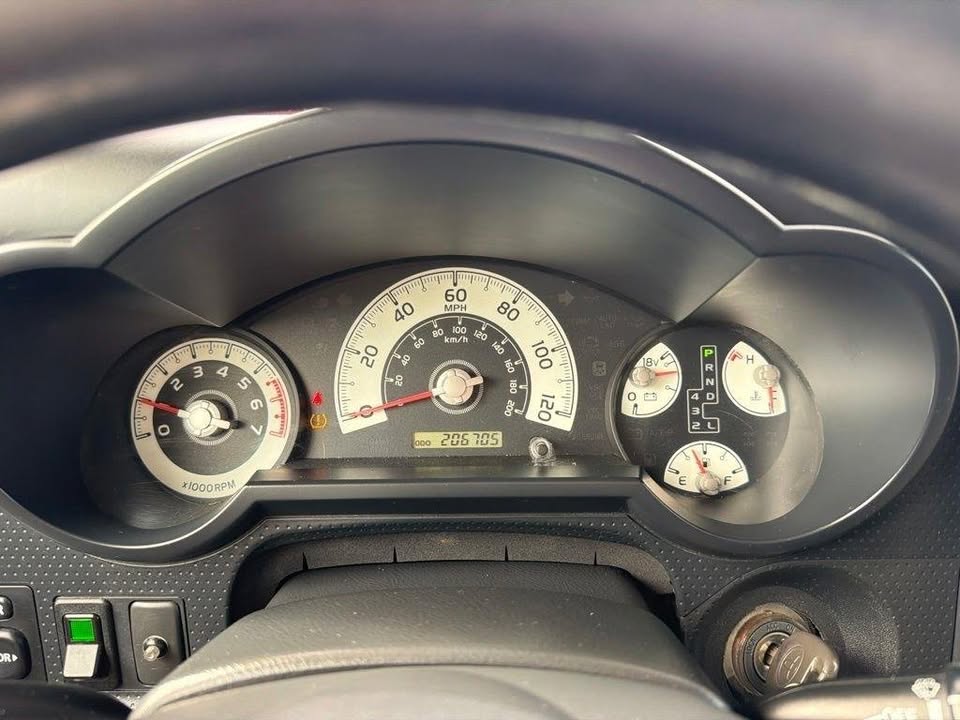 2008 Toyota FJ Cruiser in Paris, KY (photo 12) — photo 12