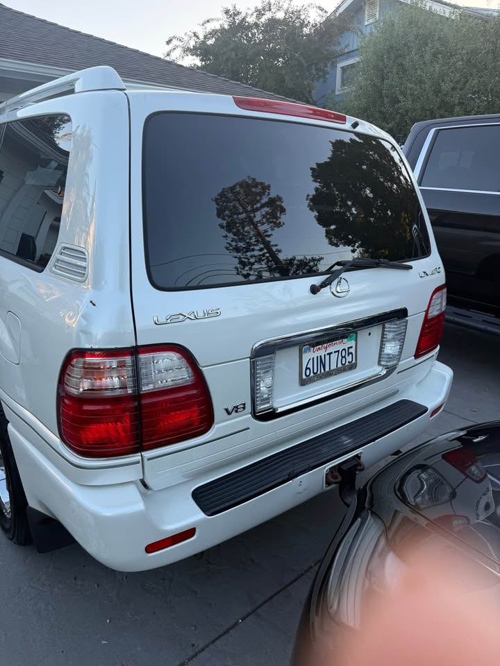 2005 Lexus LX · LX 470 Sport Utility 4D in Los Gatos, CA (photo 10) — photo 10