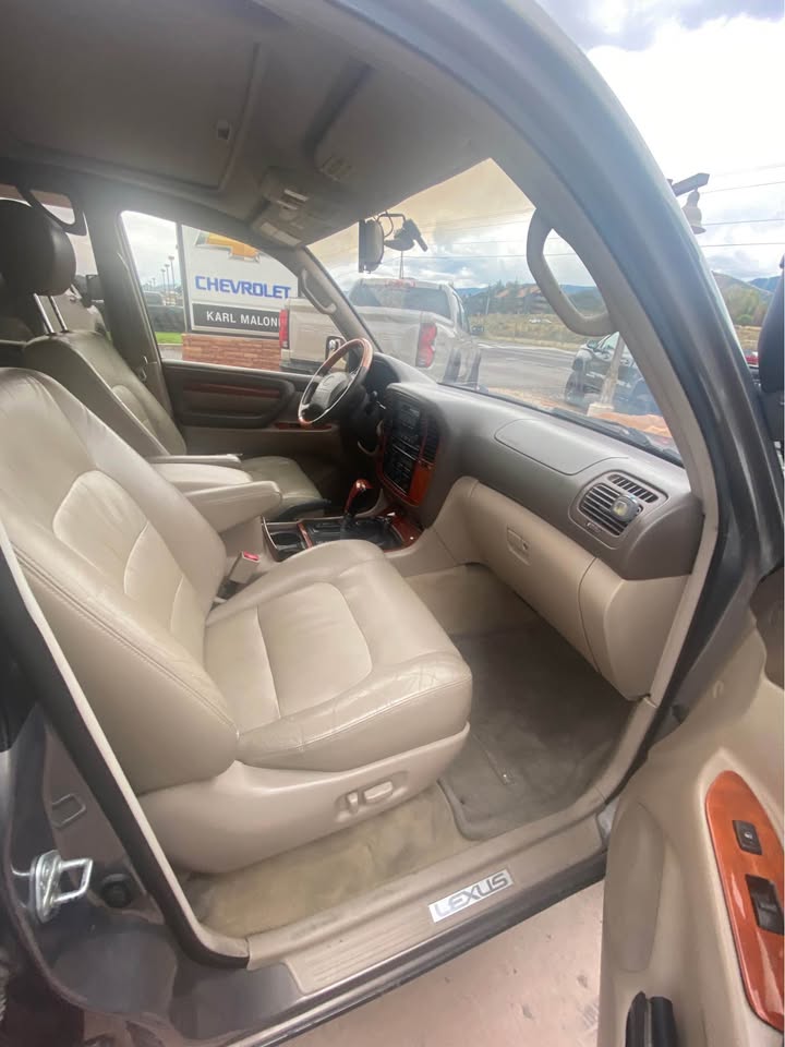 2000 Lexus LX · LX 470 Sport Utility 4D in Park City, UT (photo 10) — photo 10