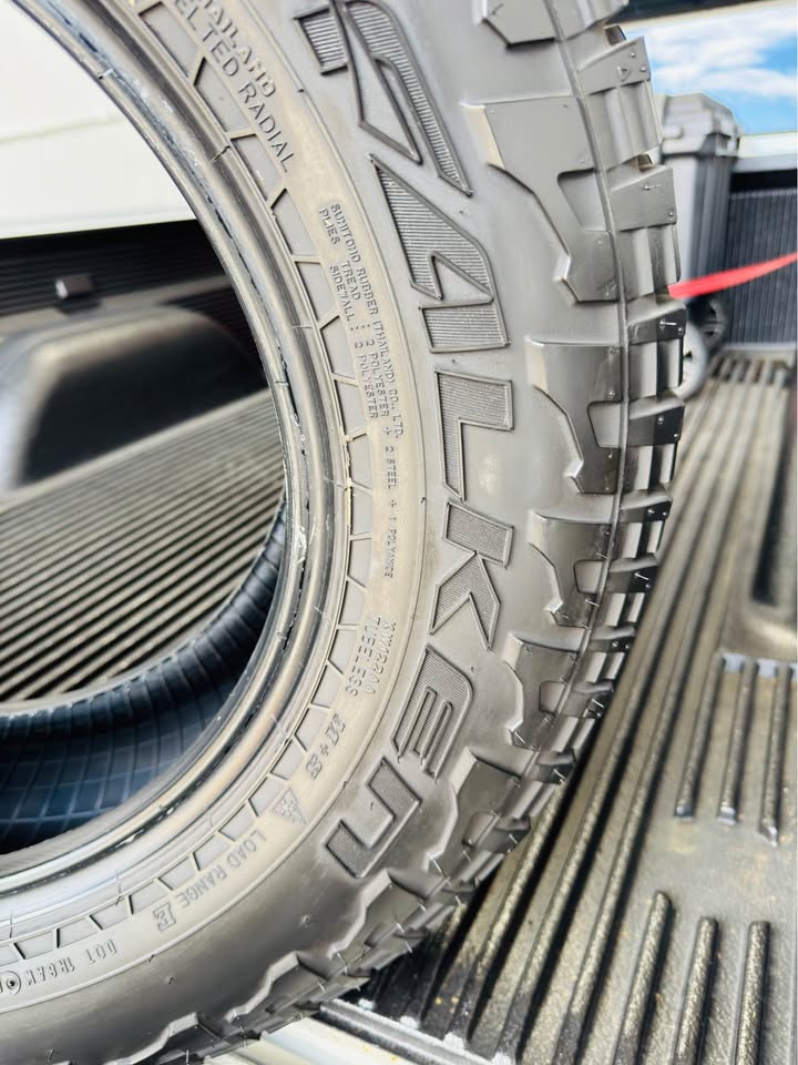 Set of 4 Used Tires Semi New Falken Wildpeak LT245/70R17” in Fort Lauderdale, FL (photo 6)