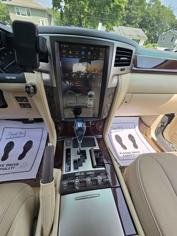 2013 Lexus LX · LX 570 Sport Utility 4D in Shirley, NY (photo 7) — photo 7