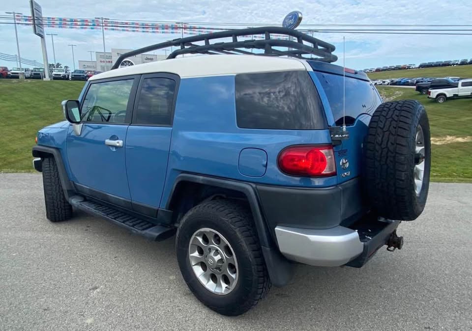 2011 Toyota FJ Cruiser · Sport Utility 2D in Morehead, KY (photo 7) — photo 7