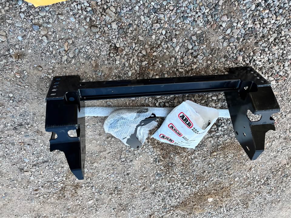 ARB Bumper bracket/hardware kit for Toyota FJ in Espanola, NM (photo 3)