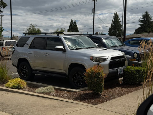 2017 Toyota 4Runner TRD Off-Road — photo 3