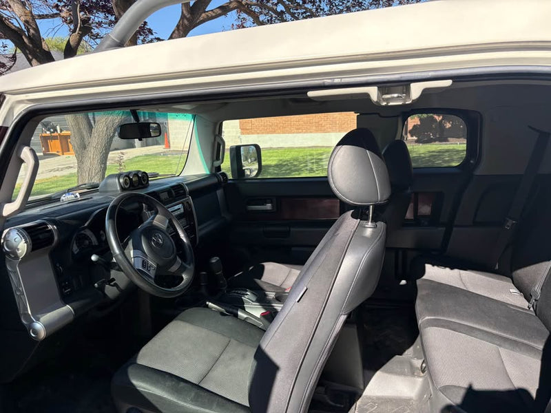 Toyota FJ Cruiser in Salt Lake City, UT (photo 6) — photo 6