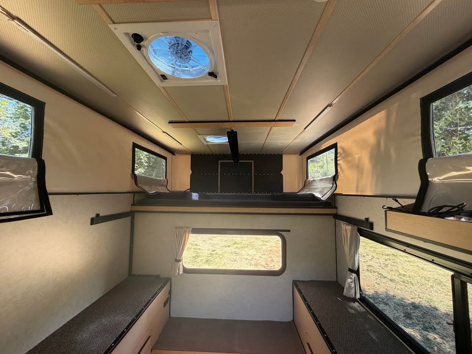 2019 4 Wheel Camper Hawk Full Size Pickups (photo 11) — photo 11