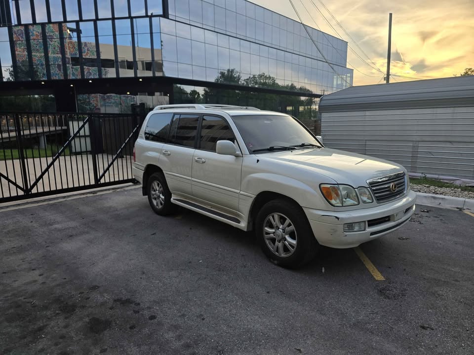 2003 Lexus LX · LX 470 Sport Utility 4D in Austin, TX (photo 4)