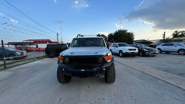 2007 Toyota FJ Cruiser · Sport Utility 2D — photo 2