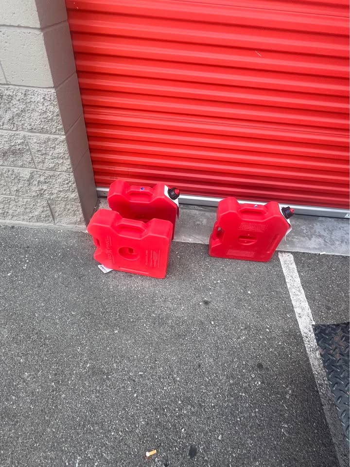 RotopaX Fuel Storage Can (photo 2) — photo 2