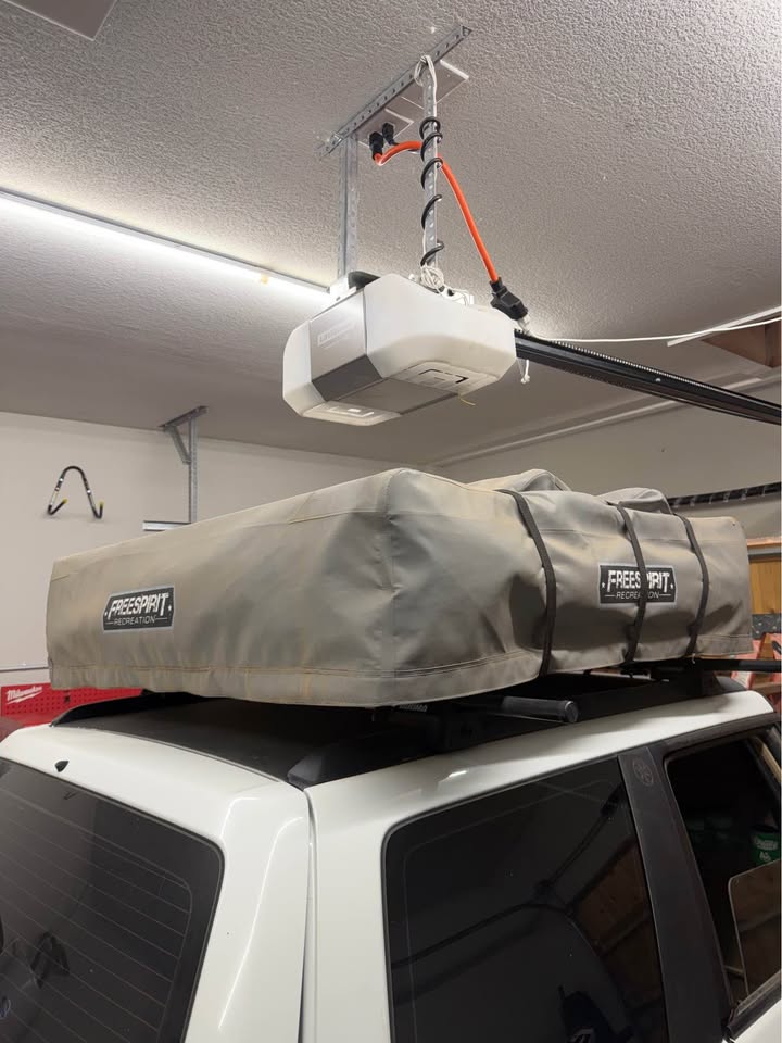 FSR Roof Top Tent Freespirit Recreation RTT in Fort Worth, TX (photo 4) — photo 4