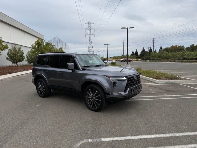 2025 Lexus GX · Lexus GX 550 Luxury+ 4WD — photo 3