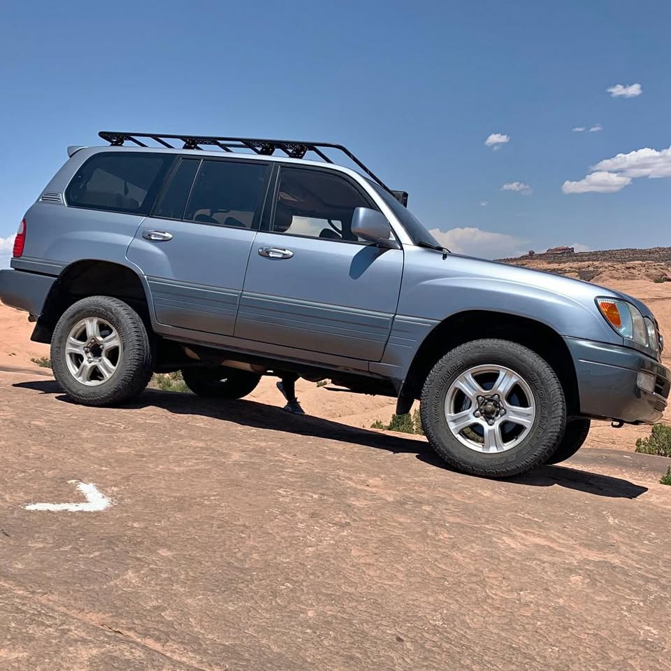 2006 Toyota Land Cruiser in Pittsburgh, PA (photo 1) — photo 1