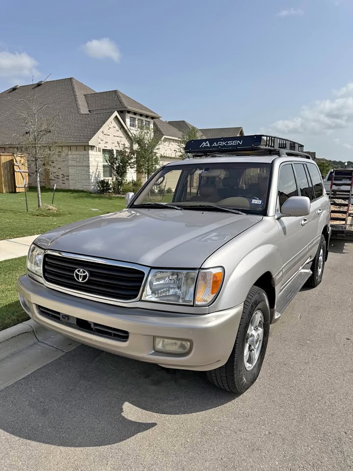 2002 Toyota Landcruiser · Sport Utility 4D in Georgetown, TX (photo 1)