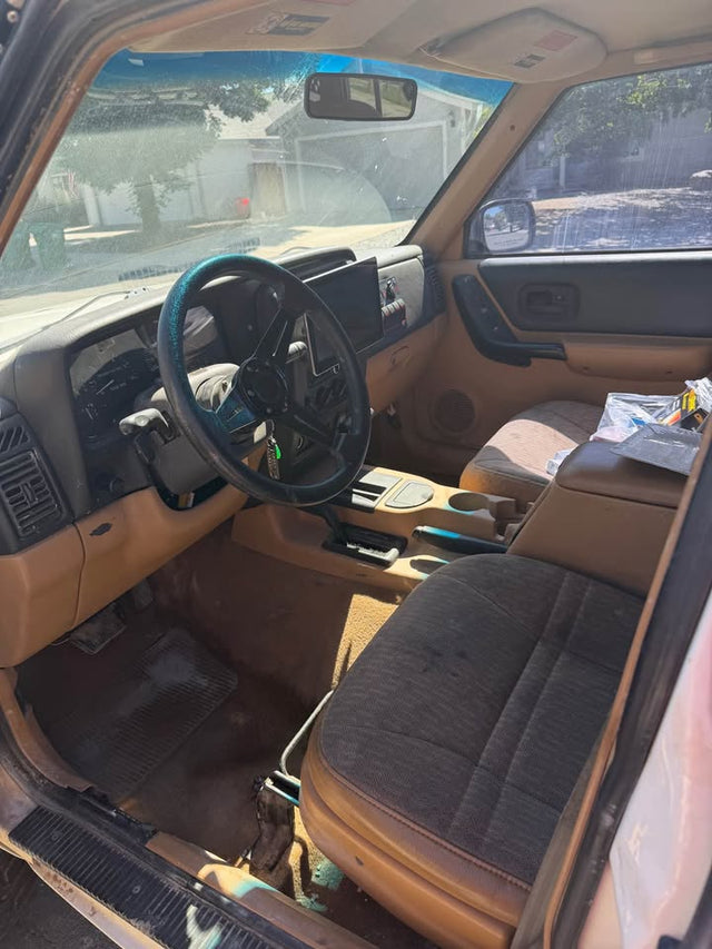 1998 Jeep Cherokee · Sport 4D — photo 3