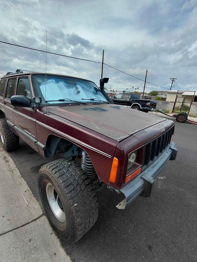 2000 Jeep Cherokee · SE Sport Utility 4D — photo 2