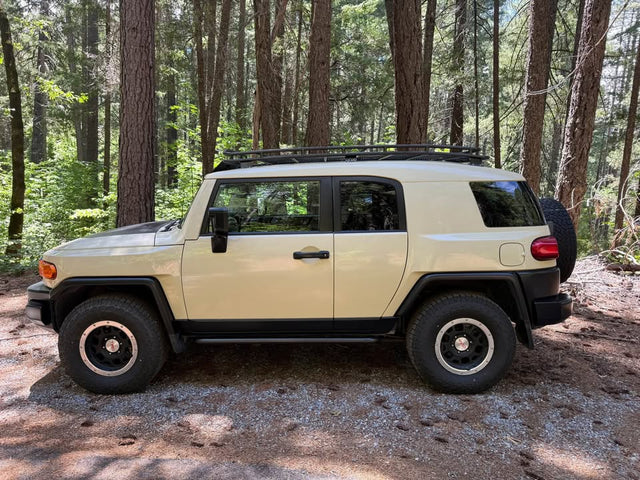 2010 Toyota FJ Cruiser · Trail Teams Special Edition — photo 3
