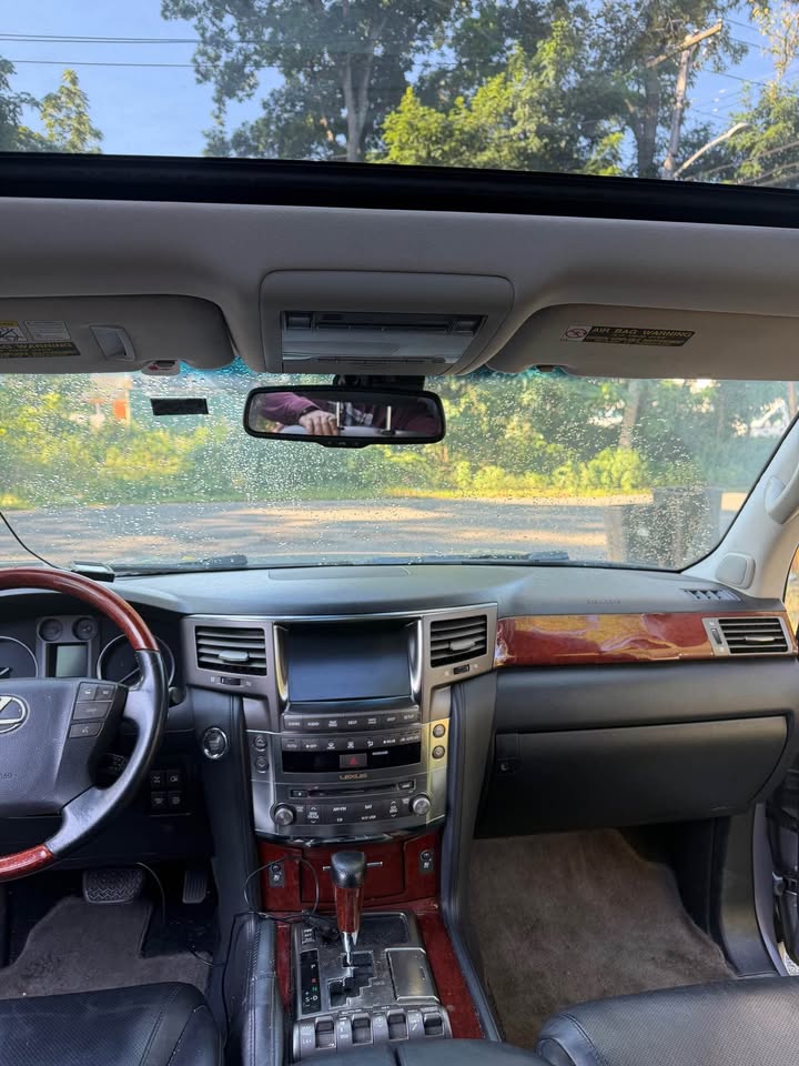2011 Lexus LX · LX 570 Sport Utility 4D in Centereach, NY (photo 11) — photo 11