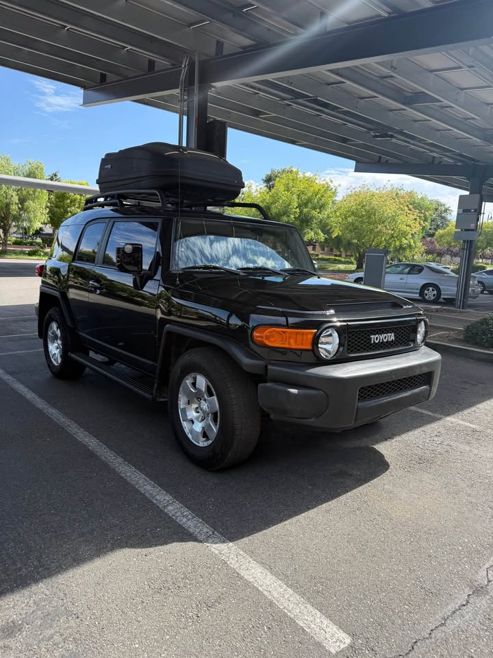 2008 Toyota FJ Cruiser · Sport Utility 2D in Stockton, CA (photo 3) — photo 3