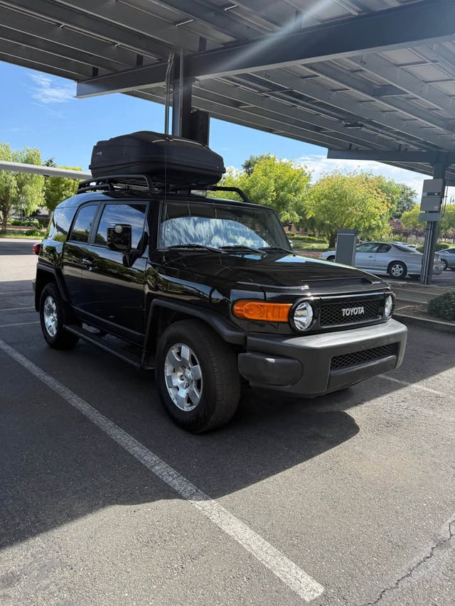 2008 Toyota FJ Cruiser · Sport Utility 2D — photo 3
