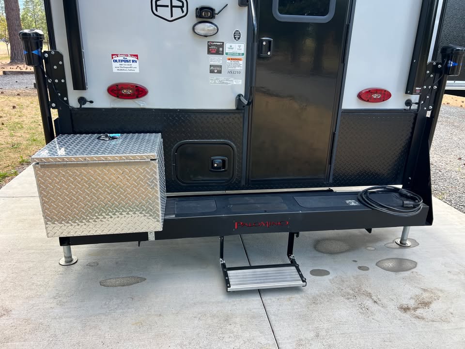 2025 Palomino BackPack HS 3210 With Slide Out and Generator + More in Janesville, CA (photo 8) — photo 8
