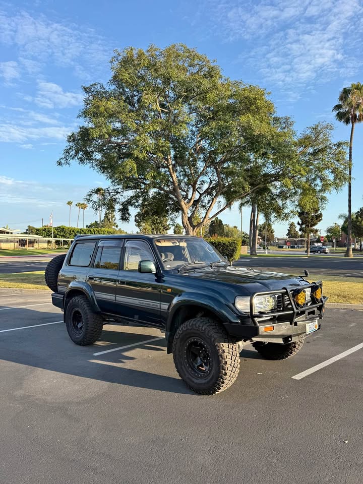 1997 Toyota Landcruiser in Costa Mesa, CA (photo 1) — photo 1
