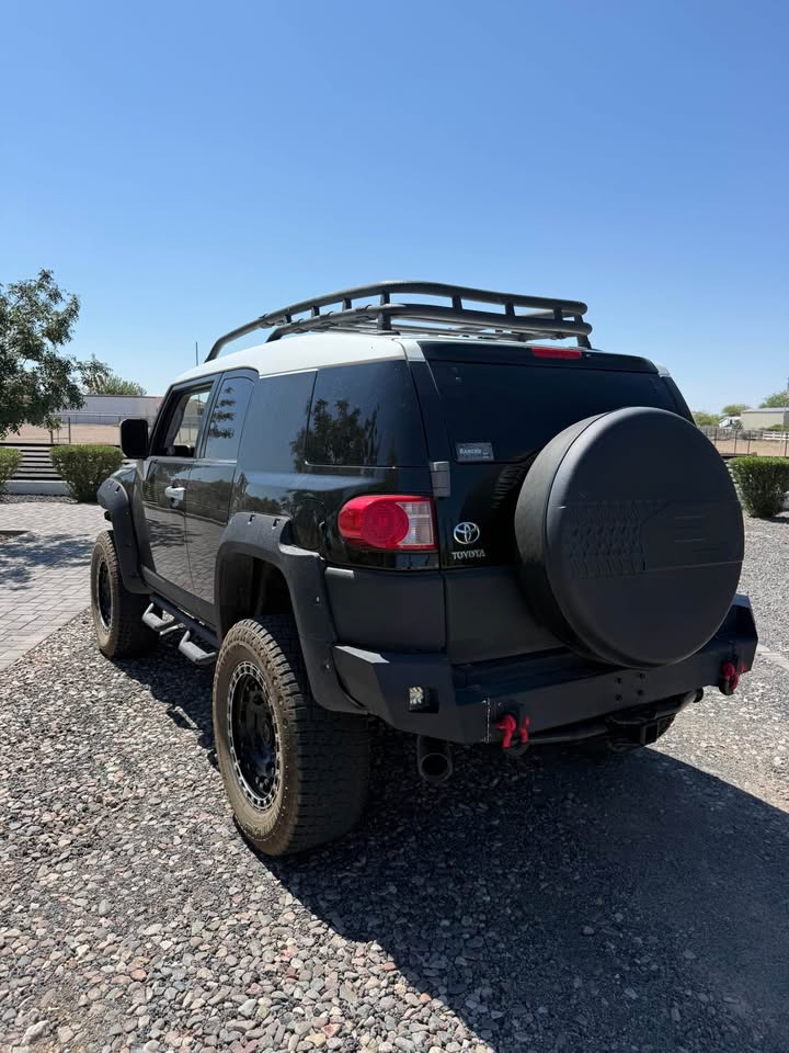 2007 Toyota FJ Cruiser · Sport Utility 2D in Phoenix, AZ (photo 3) — photo 3