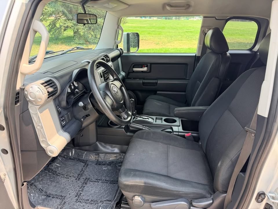 2007 Toyota FJ Cruiser A S in Denver, CO (photo 8) — photo 8