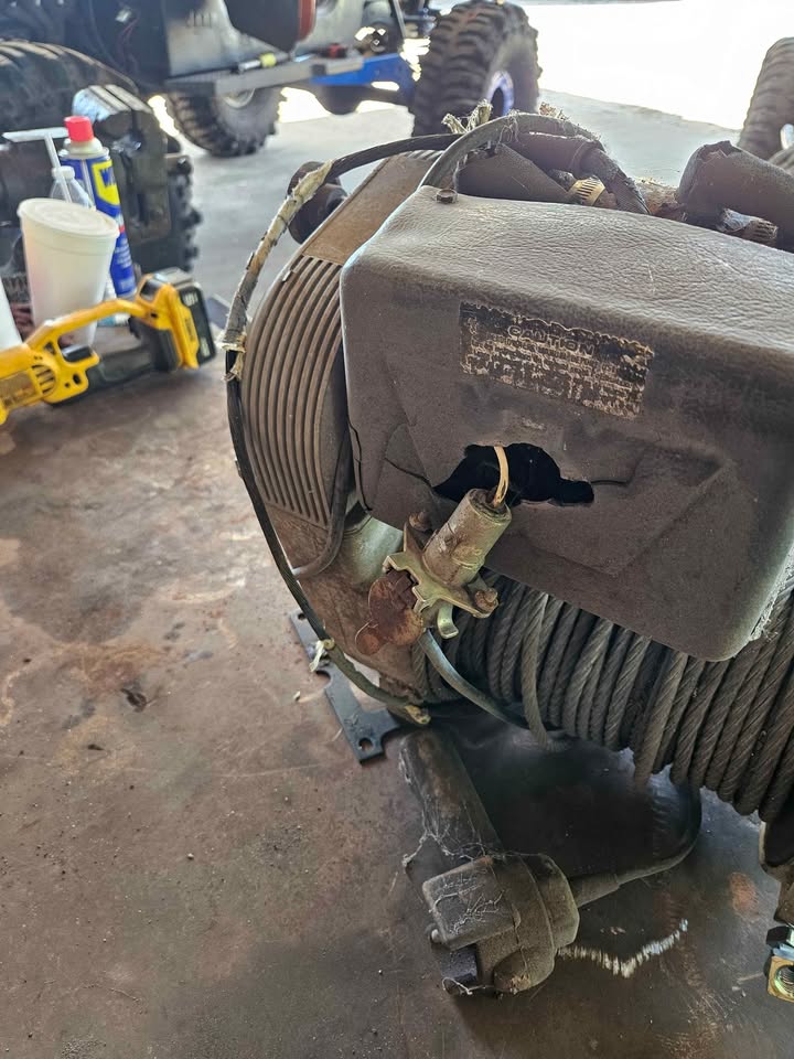 Warn 8274 winch in Houston, TX (photo 3) — photo 3