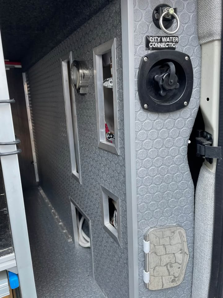 2018 Mercedes-Benz Sprinter in Seattle, WA (photo 10) — photo 10