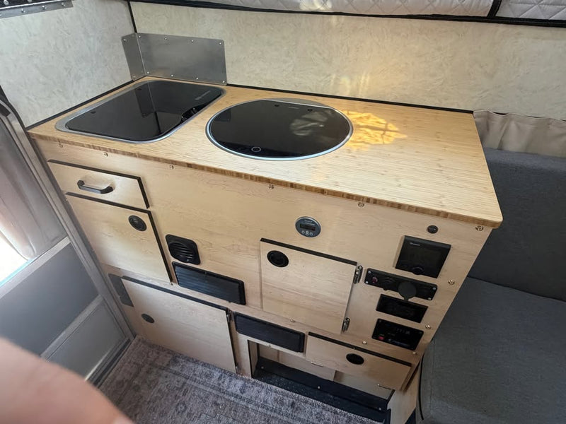 2025 Four Wheel Camper hawk (photo 9) — photo 9