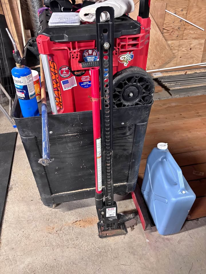 Hi Lift Jack in Gold Bar, WA (photo 1) — photo 1