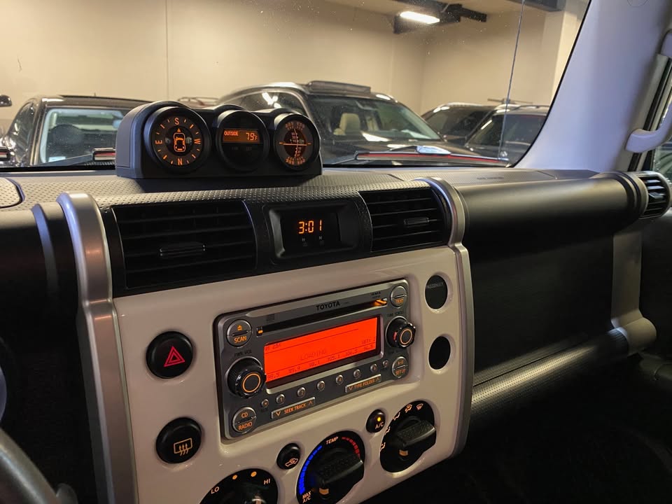 2011 Toyota Fj Cruiser 4WD (photo 11) — photo 11