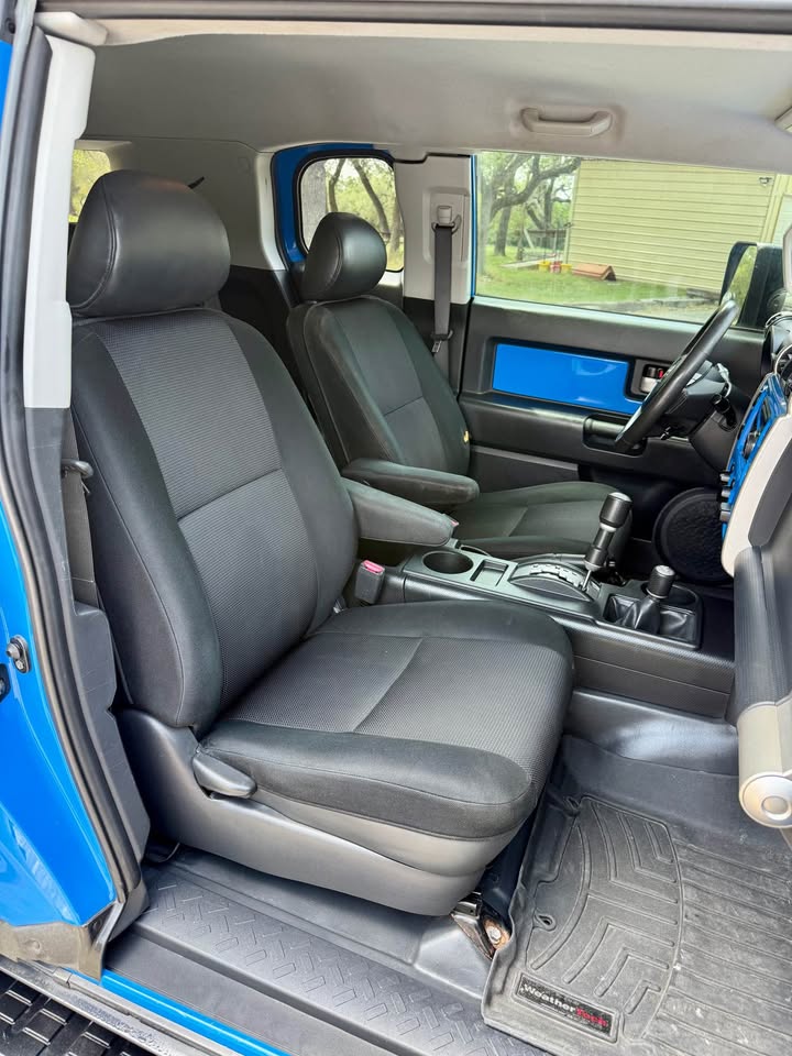 2007 Toyota FJ Cruiser · Sport Utility 2D in New Braunfels, TX (photo 10) — photo 10