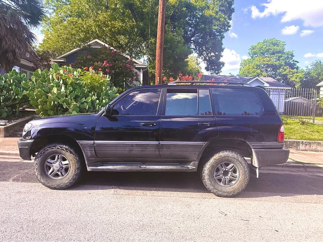 2002 Lexus LX · LX 470 Sport Utility 4D — photo 3