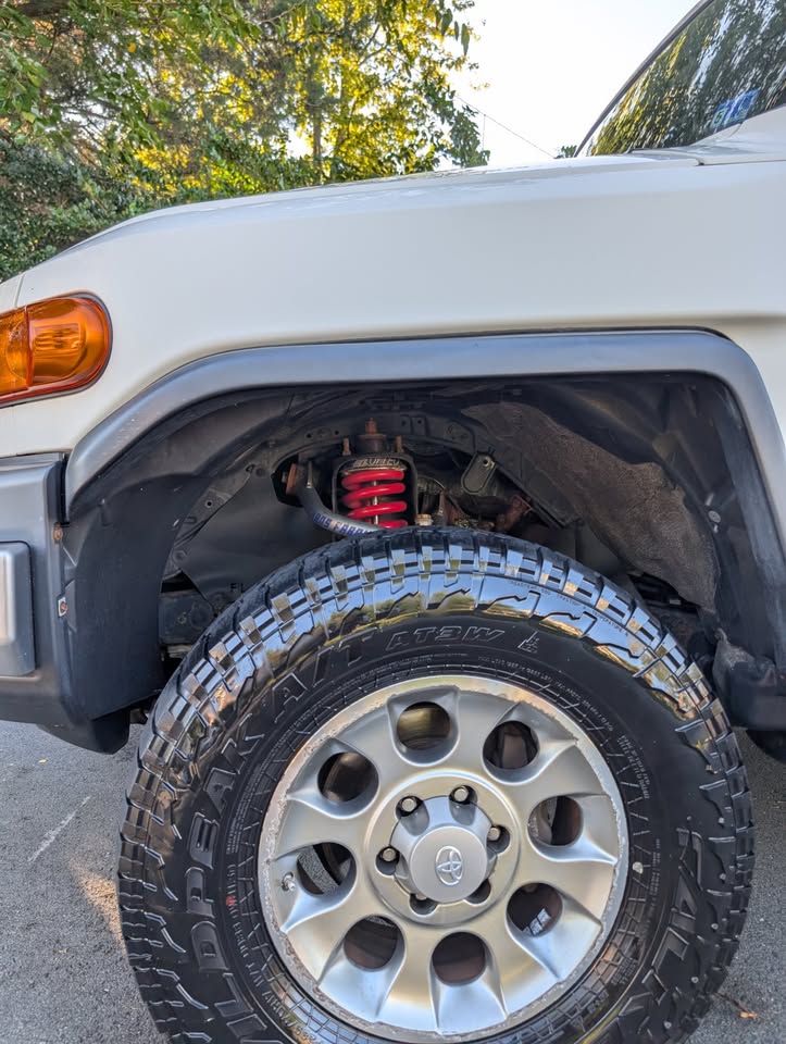 2012 Toyota FJ Cruiser -- Manual, Off-Road Package, Toytec Lift in Arlington, VA (photo 12) — photo 12