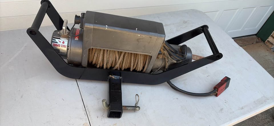 Warn XD9000 Winch with Hitch Mount in Camino, CA (photo 4) — photo 4